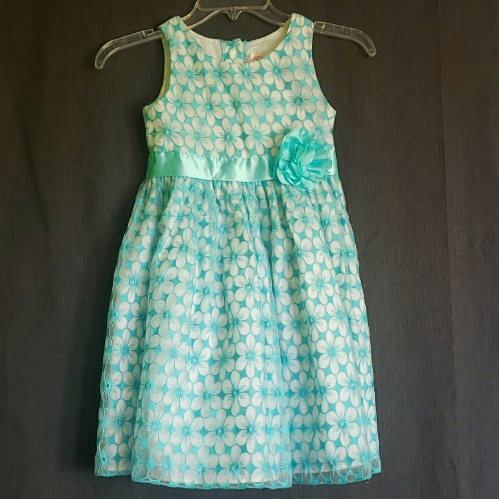* Size 6x blue/white floral overlay dress by Bloome de Jeune fille